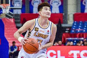 开云体育-不着急慢慢来！孙铭徽复出14分钟 5中1拿到4分3板2助&amp;正负值+12