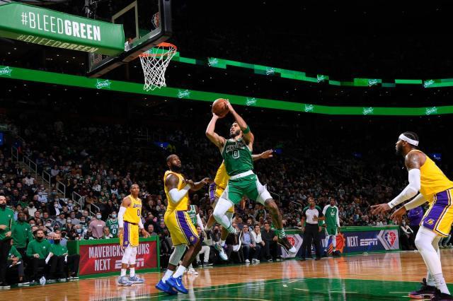 花园球馆迎回久违的幸福 逆转湖人令绿军信心倍增